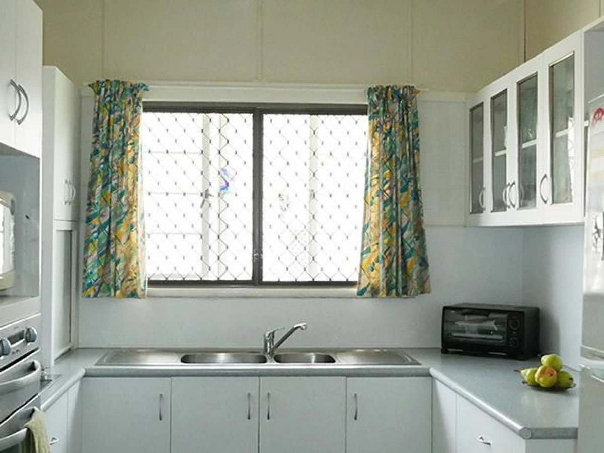 9 Petersen Street, Mareeba, QLD, Mareeba - Thumbnail 2