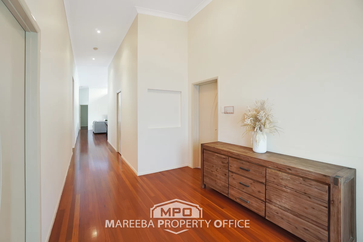 16 Maria Close, Mareeba, QLD, Mareeba - Thumbnail 2