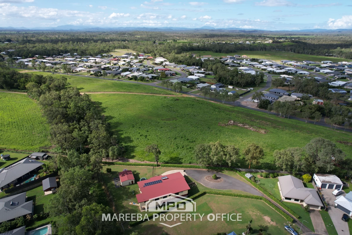 16 Maria Close, Mareeba, QLD, Mareeba - Thumbnail 7