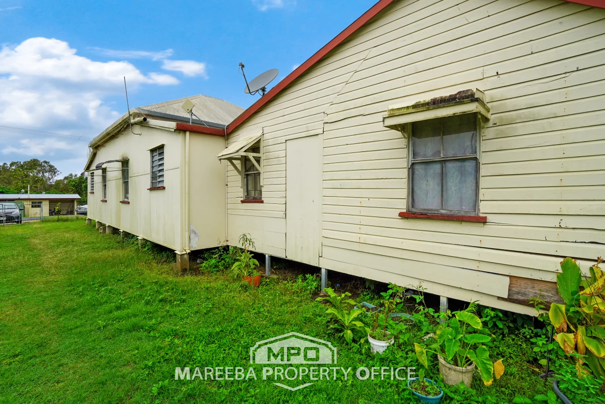 12 Starcke Street, Mareeba, QLD, Mareeba - Thumbnail 3