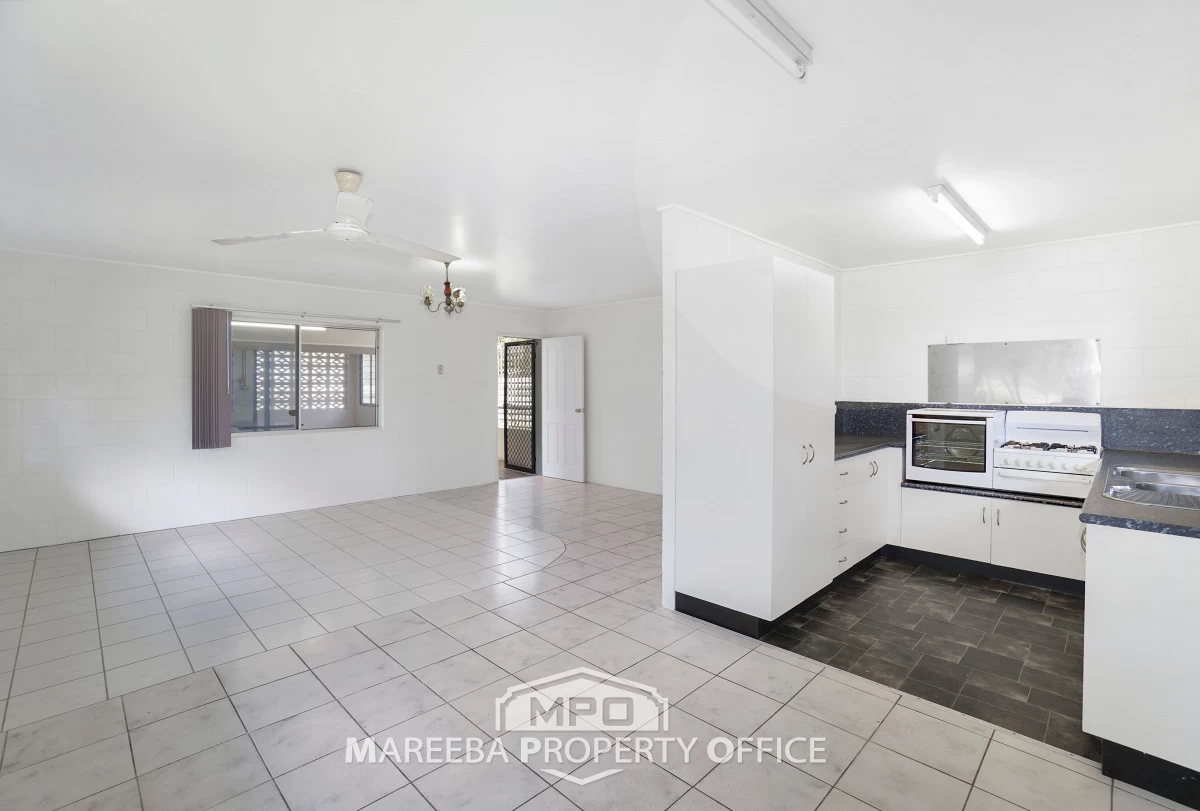 10 Rains Street, Mareeba, QLD, Mareeba - Thumbnail 3