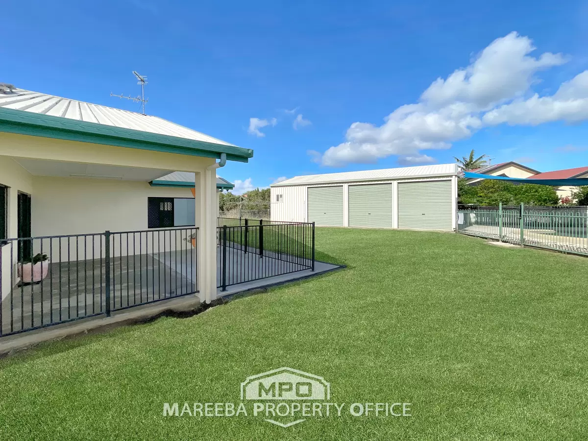 11 Mountain View Close, Mareeba, QLD, Mareeba - Thumbnail 3