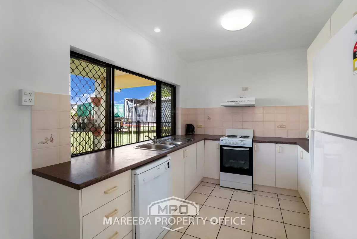 11 Mountain View Close, Mareeba, QLD, Mareeba - Thumbnail 5