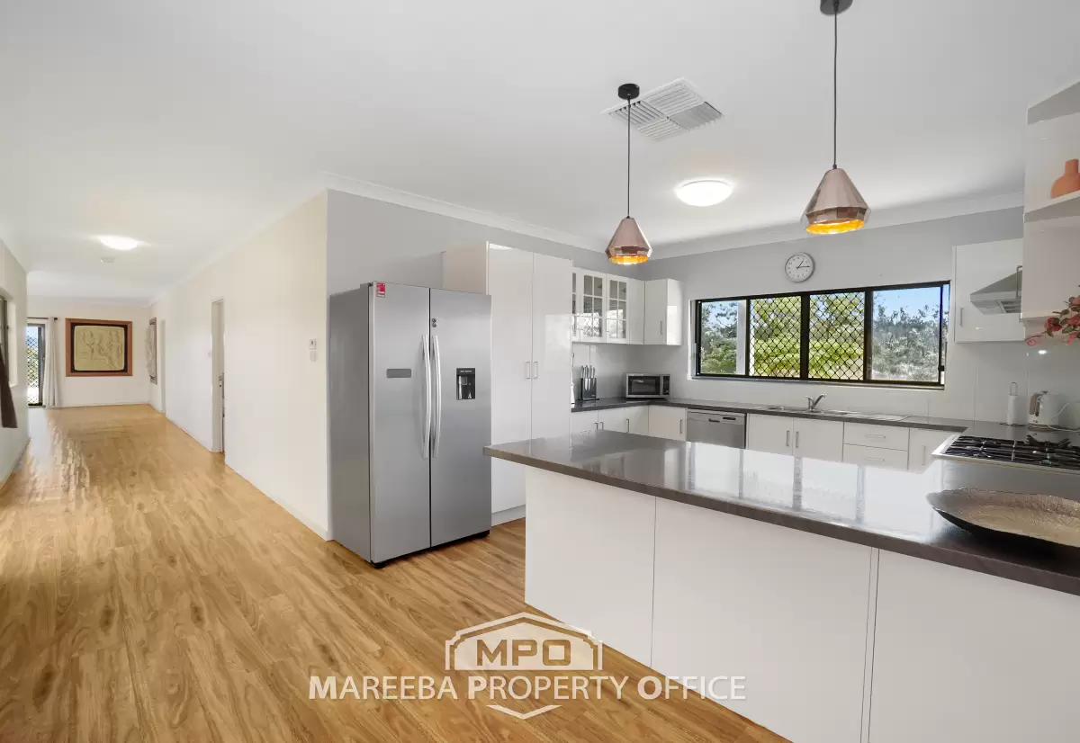 66 Country Road, Mareeba, QLD, Mareeba - Thumbnail 4