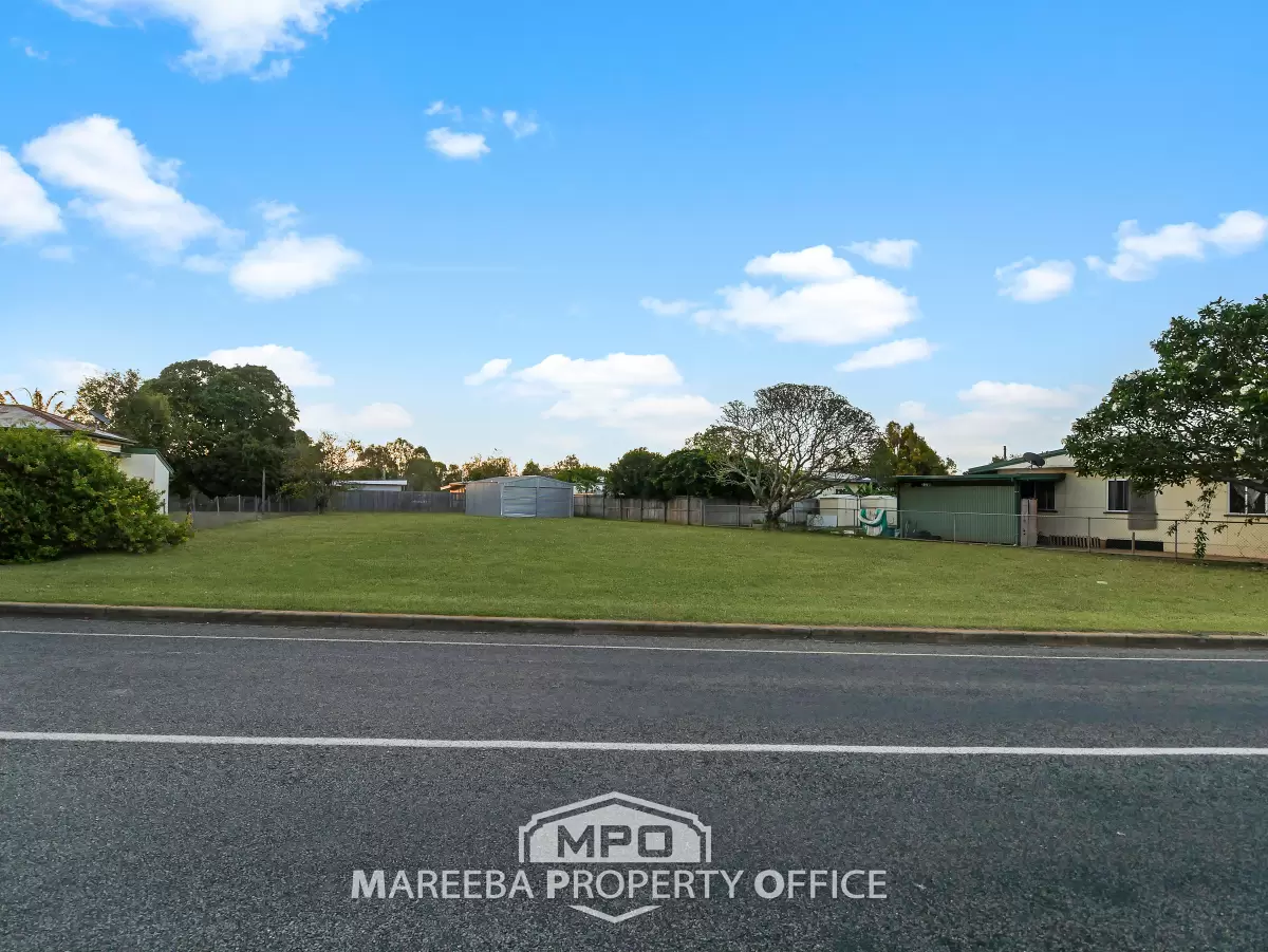 38 Doyle Street, Mareeba, QLD, Mareeba - Thumbnail 3