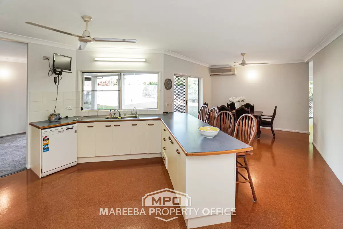 20 Jacinta Crescent, Mareeba, QLD, Mareeba - Thumbnail 3