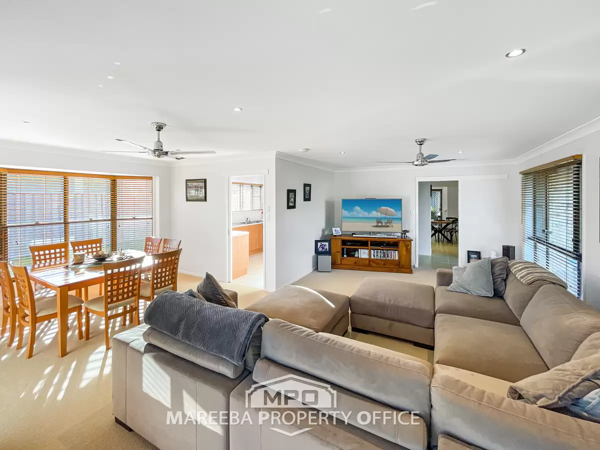 12 Donlen Street, Mareeba, QLD, Mareeba - Thumbnail 4
