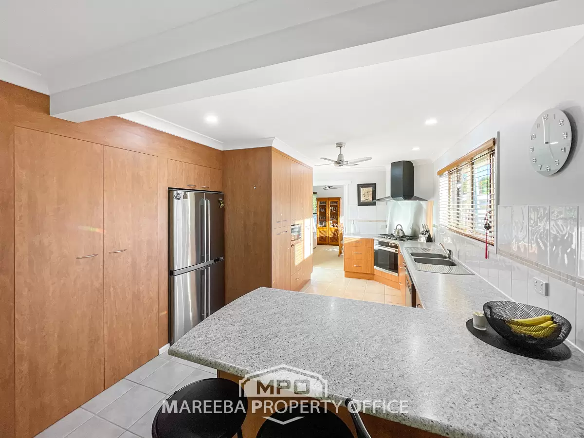 12 Donlen Street, Mareeba, QLD, Mareeba - Thumbnail 8