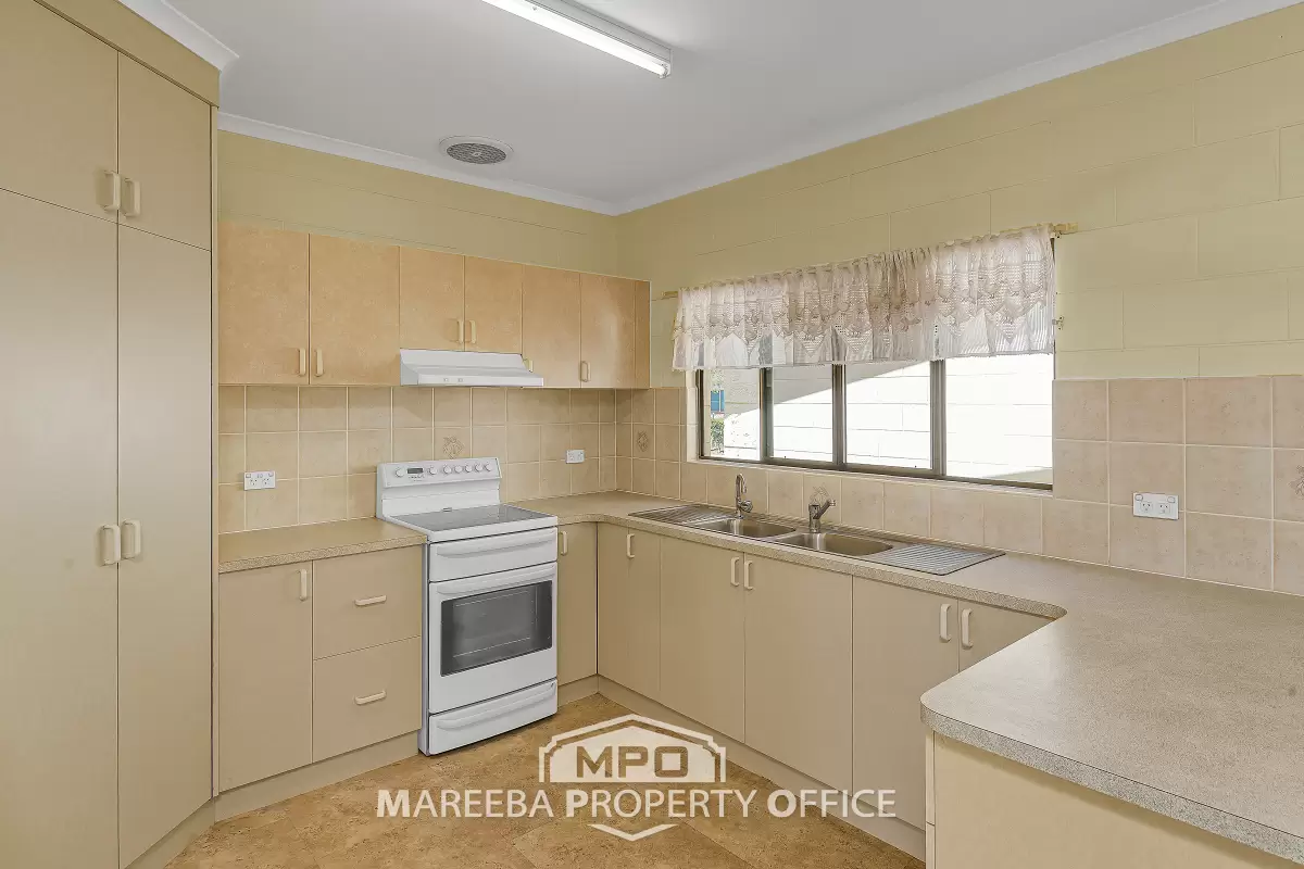 2 Ferretti Close, Mareeba, QLD, Mareeba - Thumbnail 3