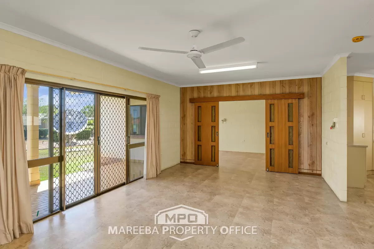 2 Ferretti Close, Mareeba, QLD, Mareeba - Thumbnail 4