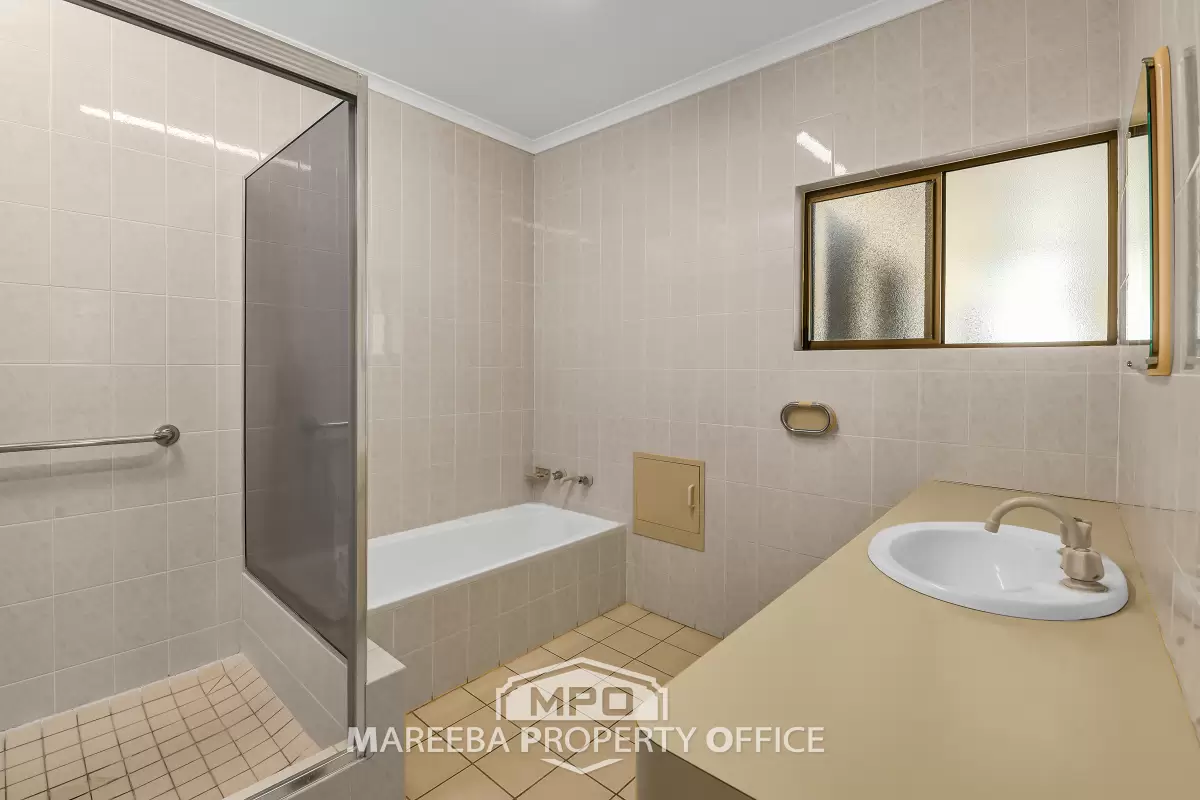 2 Ferretti Close, Mareeba, QLD, Mareeba - Thumbnail 5