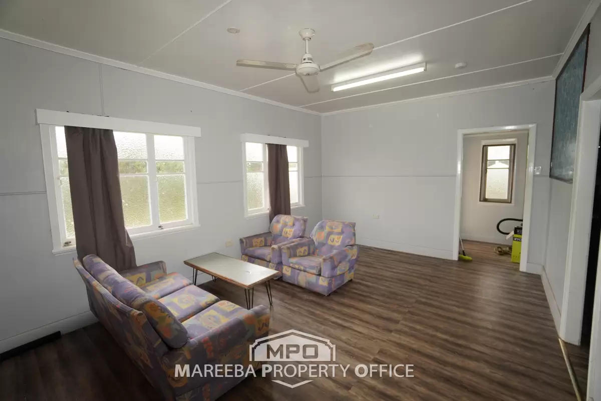 16 Troughton Street, Mareeba, QLD, Mareeba - Thumbnail 4